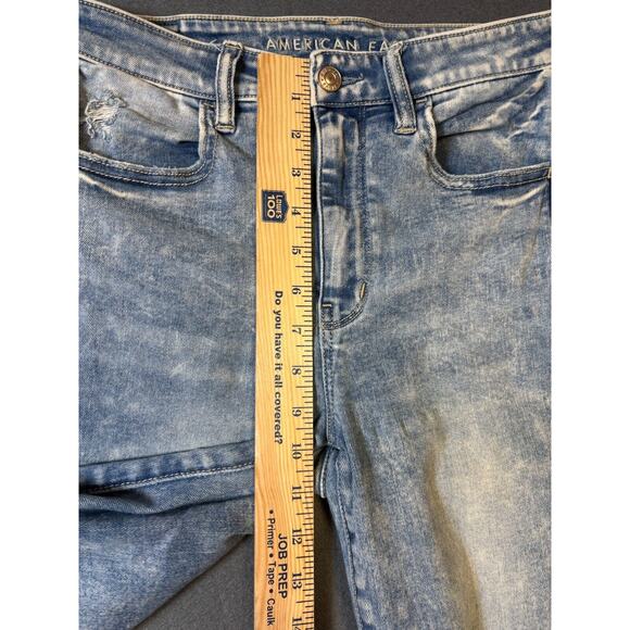 Women’s American Eagle Ne(x)t Level Stretch Light Wash Ripped Jeans Size 6 R - Picture 9 of 12